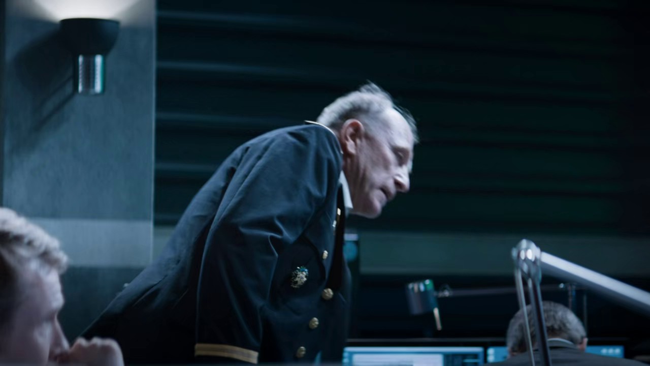 Big Game (2015) AMZN WEB-DL Hindi + En Ta Te 720p HEVC DDP 2.0 ESub.mkv.0004